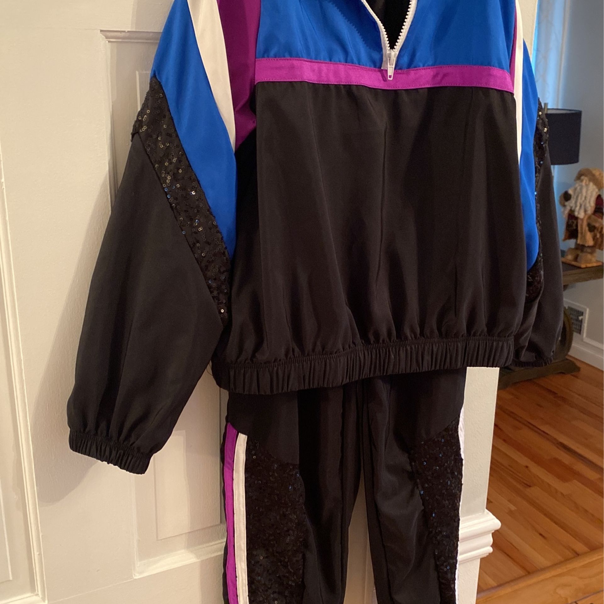 Hip hop Dance Costume Size 10-12, Color Block top W Front Zipper And Side Stripe Joggers 