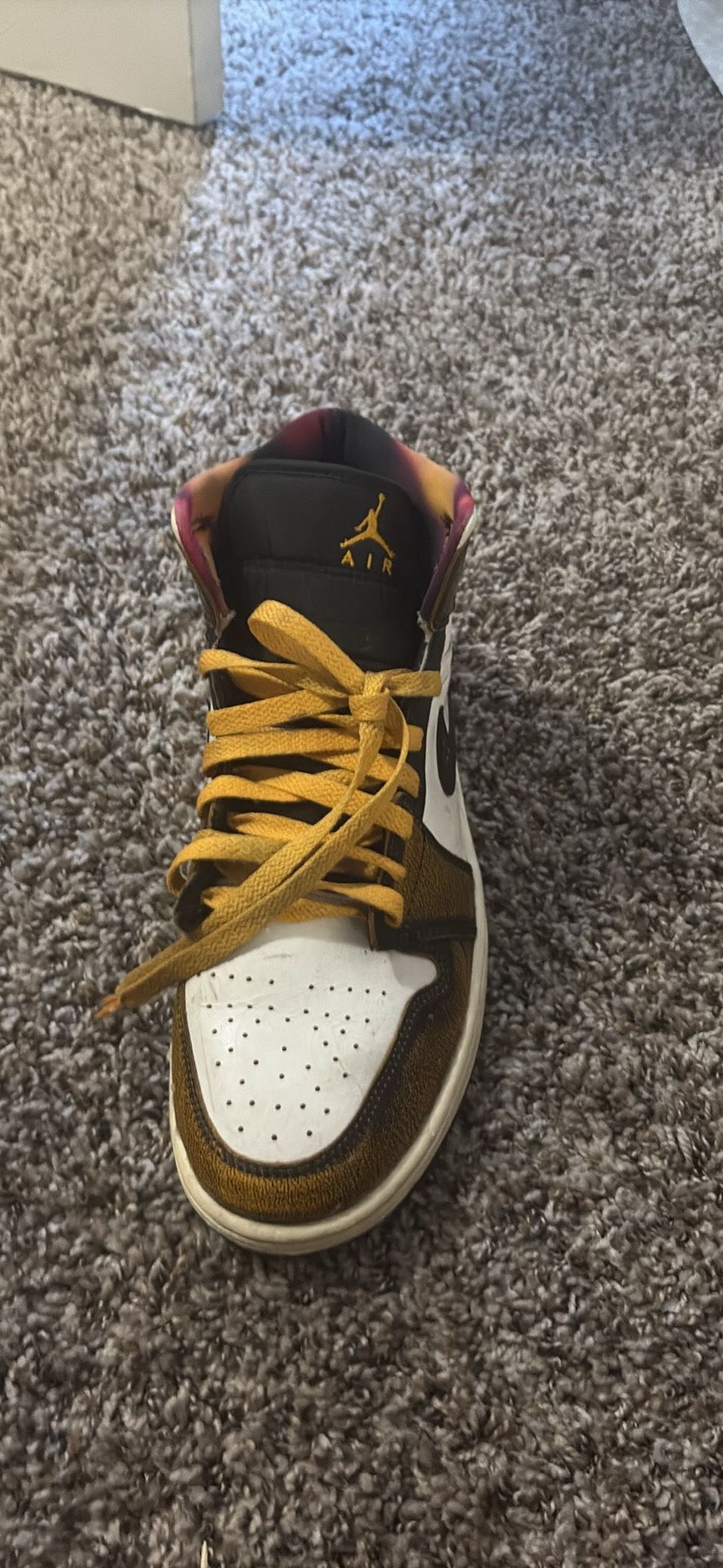 Jordan 1 Mid