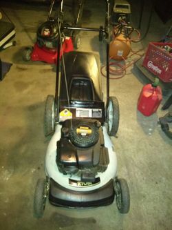RYOBI LAWNMOWER 6 horsepower 21"