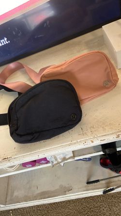 Lululemon Fanny Packs Size Small