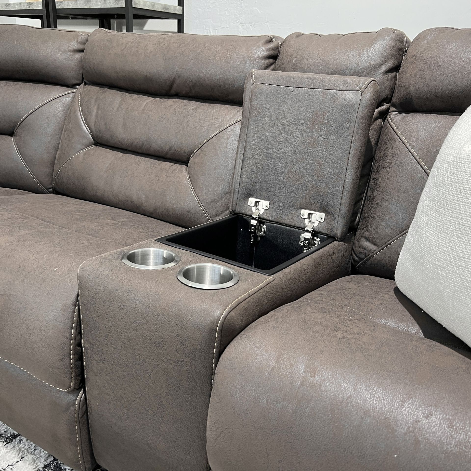 Fletcher 6piece Brown Fabric Reclining Sectional for Sale in Tempe, AZ