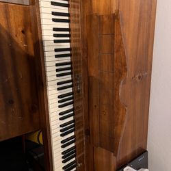 Old Piano