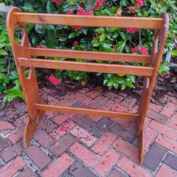 Wooden Blanket Stand Quilt  Display 29"1/2-31"Lx33"1/4"Hx17"1/4-7"W