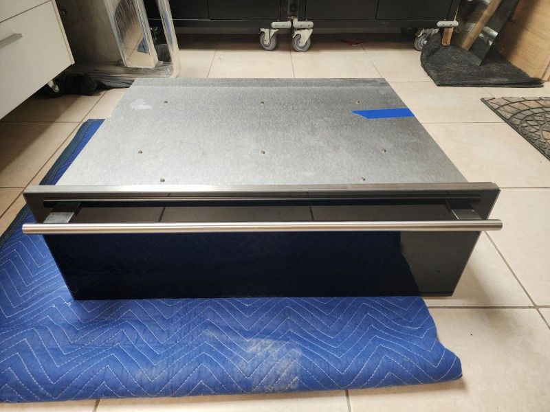 Wolf 30β Warming Drawer β One in Good Condition, One with Cracked Front (Bundle $800)