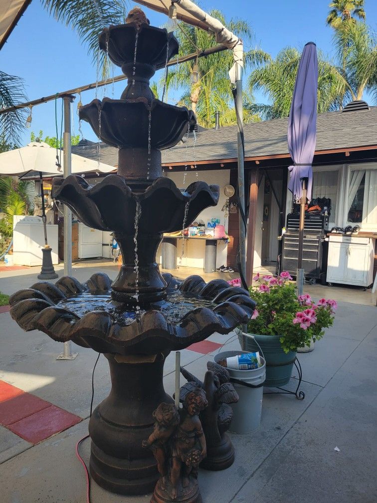 New 7ft Shell Water Fountain 