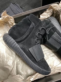 Adidas Yeezy Triple Black 750 size 8 100% Authentic