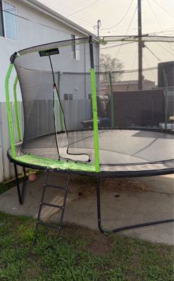 14ft trampoline