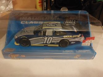 2010 NASCAR Commemorative Hall Of Fame Diecast 1:24