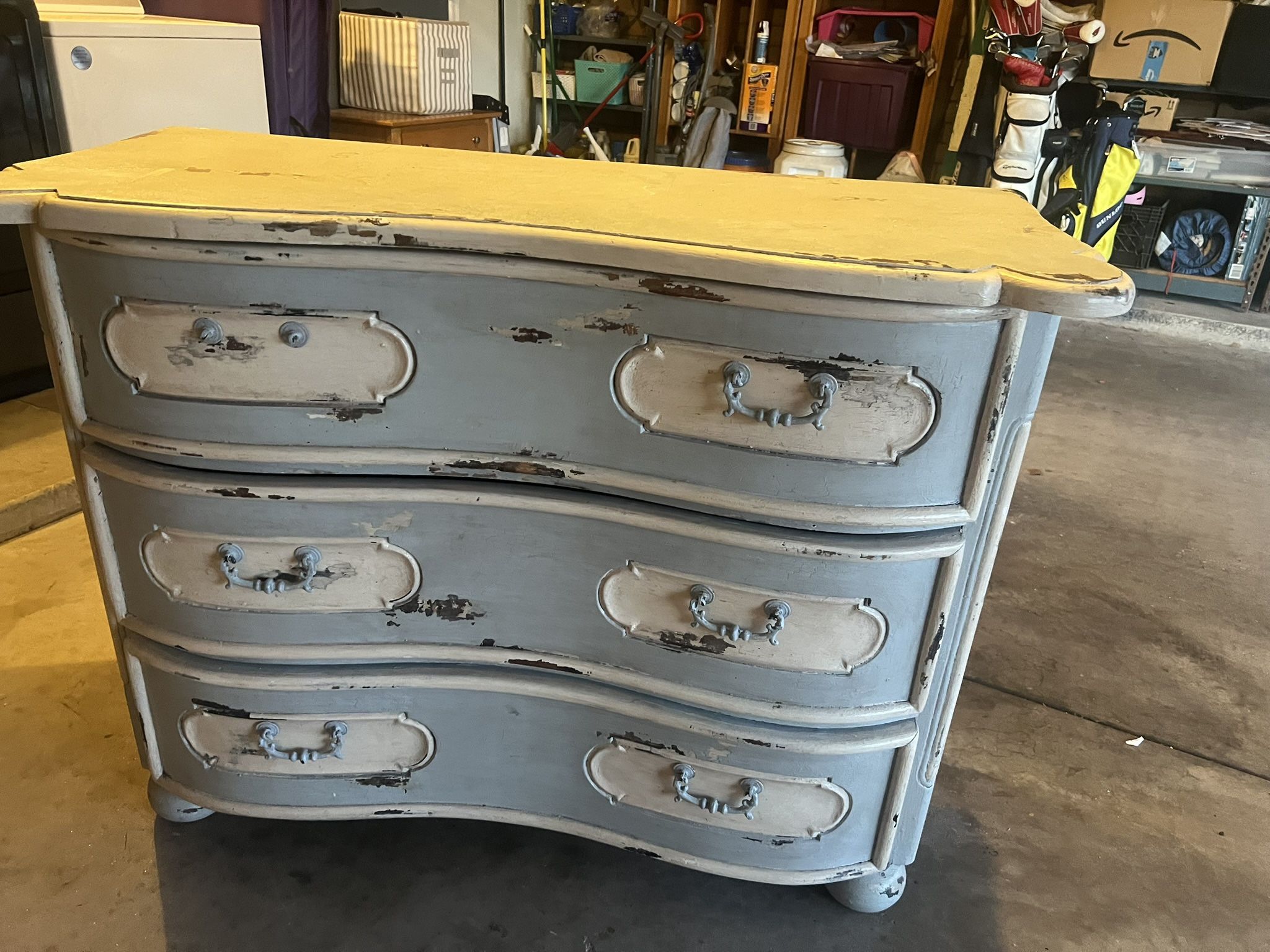 Vintage GuildMaster 3-Drawer Dresser – Hand-Painted Distressed Wood