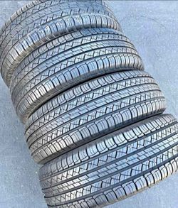 235 65 18 Michelin Tires Con 80% de Vida Las 4