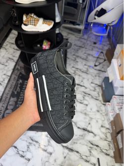 Dior b23