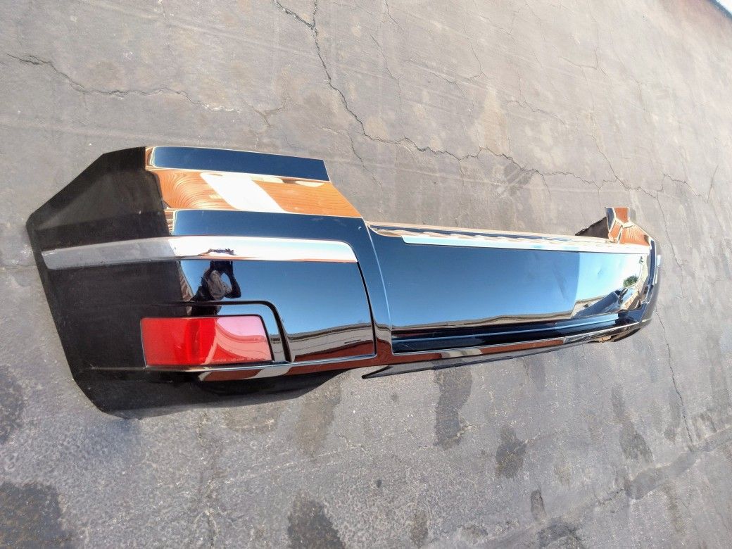 2010-2012 Mercedes GLK350/500 Back Bumper With All Accessories OEM.