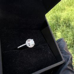 Vvs1 Halo Engagement Ring