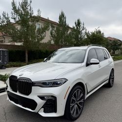 2021 BMW X7