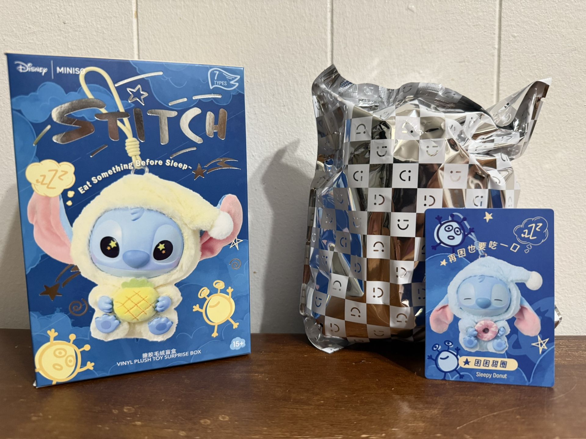 Miniso - Disney Stitch: Eat Something Before Bed (Sleepy Donut)