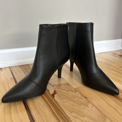 Women’s Black Boots