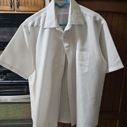 LARGE MENS  VAN HEUSEN SHORT SLEEVE SHIRT 