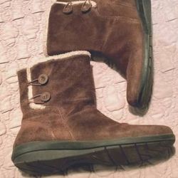 2011 Clarks Anna Curly 10 M Chocolate Suede Side Zip Fleece Lined Boots 39360