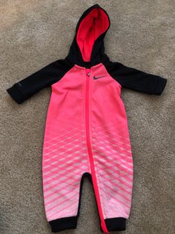 Nike onesie size 6 months