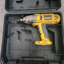 DEWALT 18V Cordless Heavy Duty 1/2” Impact Wrench Drill