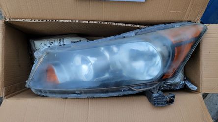 8th Gen 2008-2012 Honda Accord Headlight Assembly