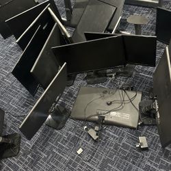 Computer Screens 30$ Each 