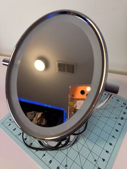Lighted Makeup Mirror