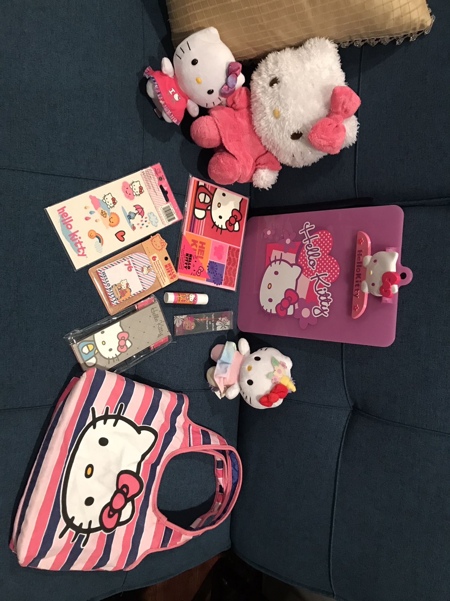 Hello Kitty Lot