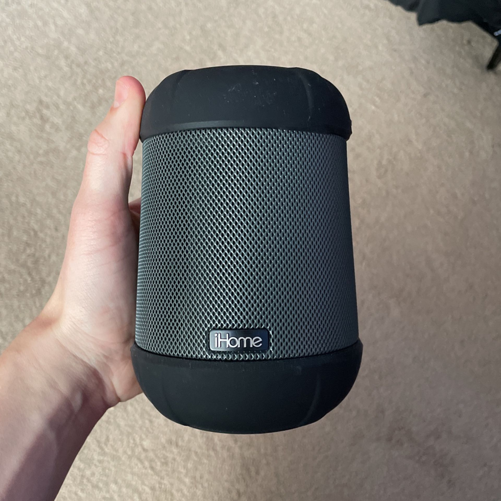 IHOME iBT157 Bluetooth Speaker 