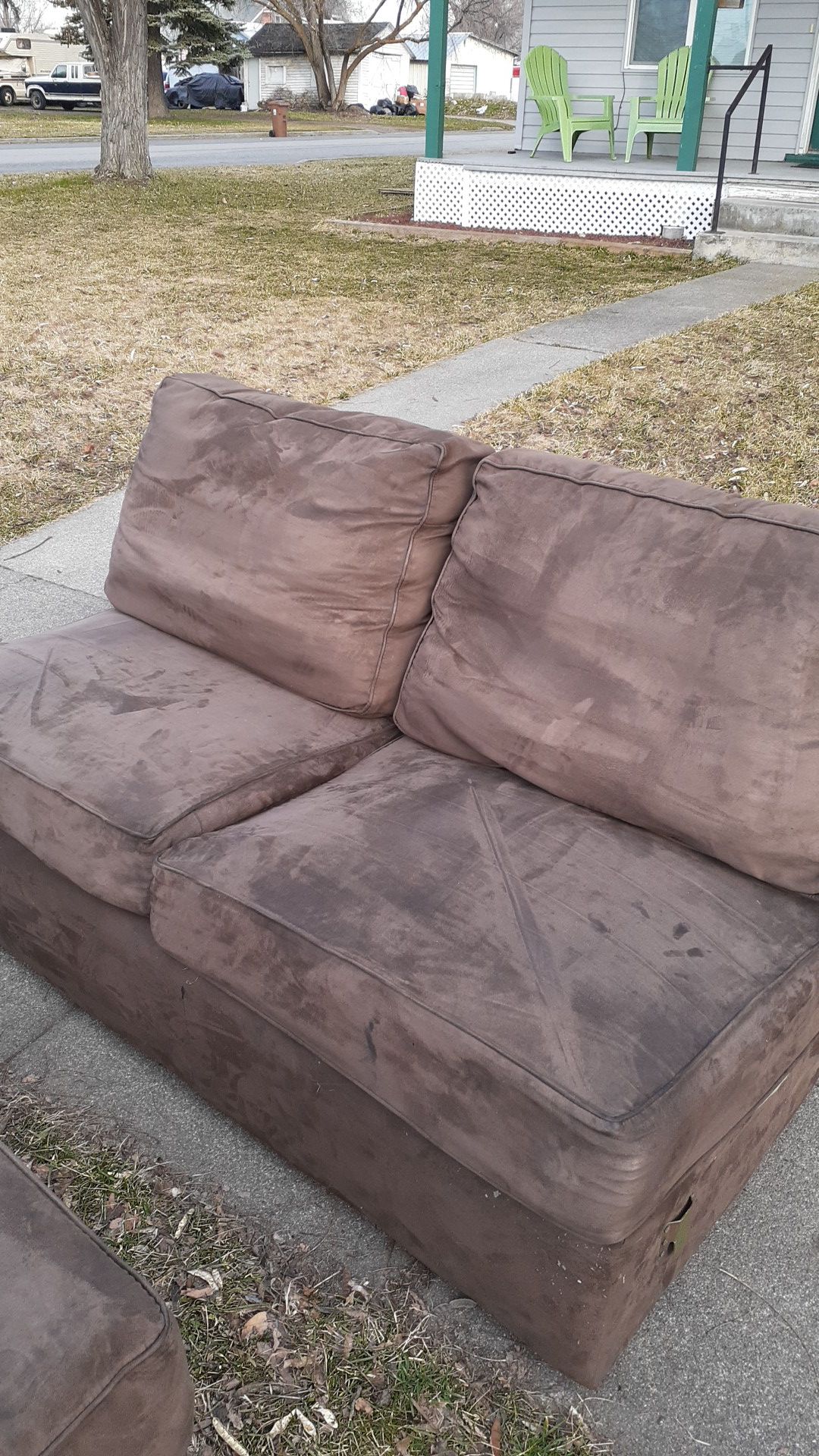 3 piece brown sectional.. lounger, that hooks on to the other 2 peices.. not junk. It's out on my curb.. 1901 e Cataldo.. .any questions msg me