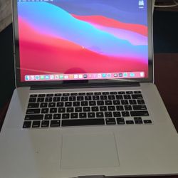 Apple 15in MacBook Pro, Retina, Touch Bar, 2.9GHz Intel Core i7 Quad Core, 16GB RAM, 512GB SSD, Space Gray, MPTT2LL/A (Renewed)