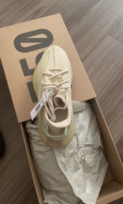 Yeezy Boost V2 Flax (size 9)