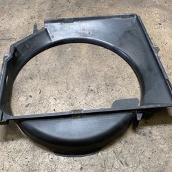 BMW E46 330 328 325 FAN SHROUD