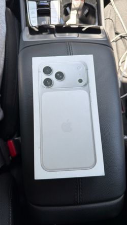 iPhone 17 pro Max 256 Gb att