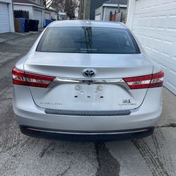 2013 Toyota Avalon Hybrid XLE Premium Sedan