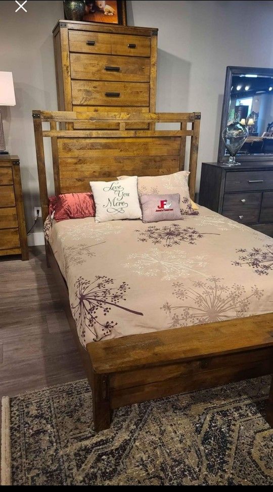 Brand New! 7pc Queen/king Bedroom Set😍/ Take it home with Only $39down/ Hablamos Español Y Ofrecemos Financiamiento 🙋🏻♂️