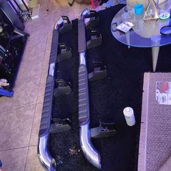 Westin 4in chrome Running Board for Full  size