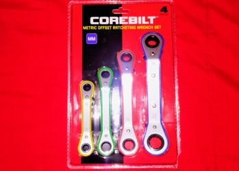 New offset metric racheting wrench set