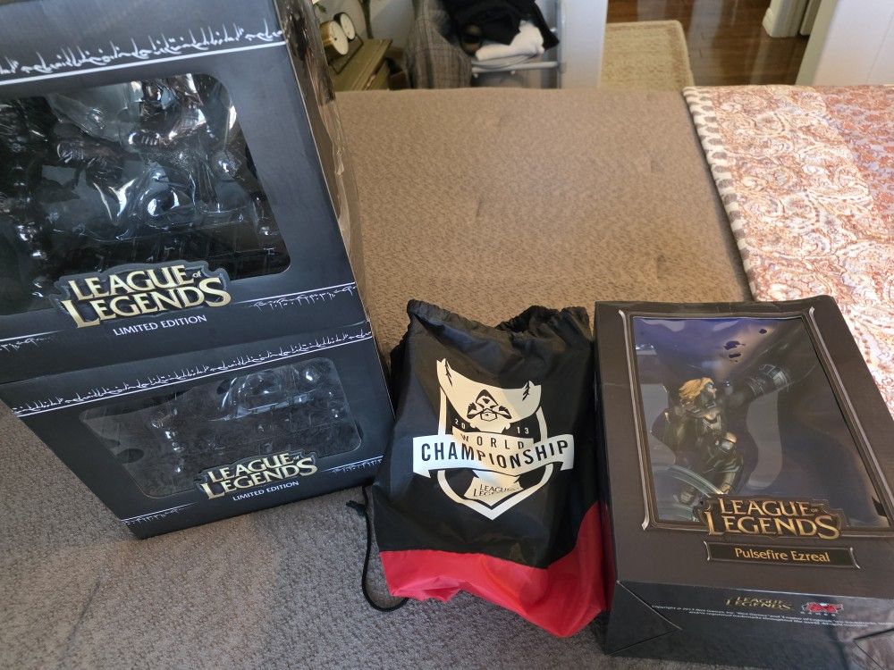 League Of Legends Statues Figurines Gaming PC Riot Games Statues