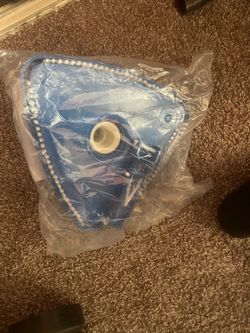 Triangle pool vacuum floor cleaner
