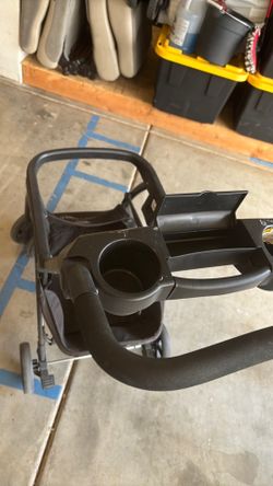 Universal car seat carrier