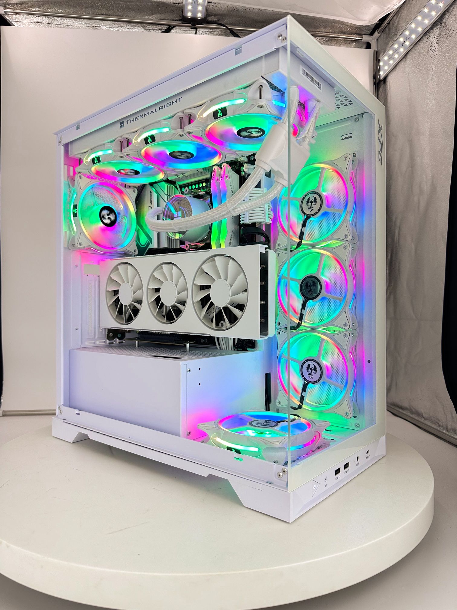 AMD RX 7800 XT AMD Ryzen 7 7700X 32GB DDR5 RAM 1TB SSD RGB Gaming Computer