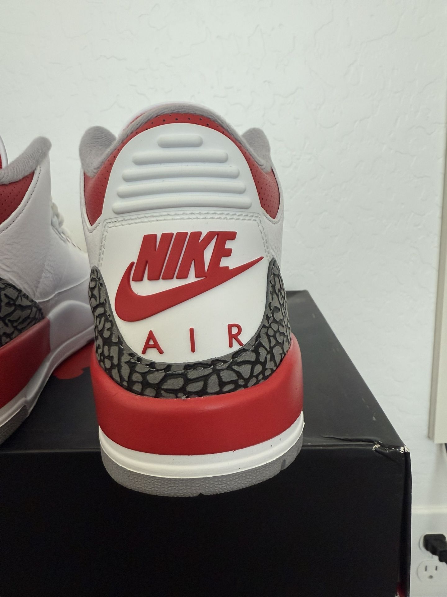 Jordan 3 Fire Red