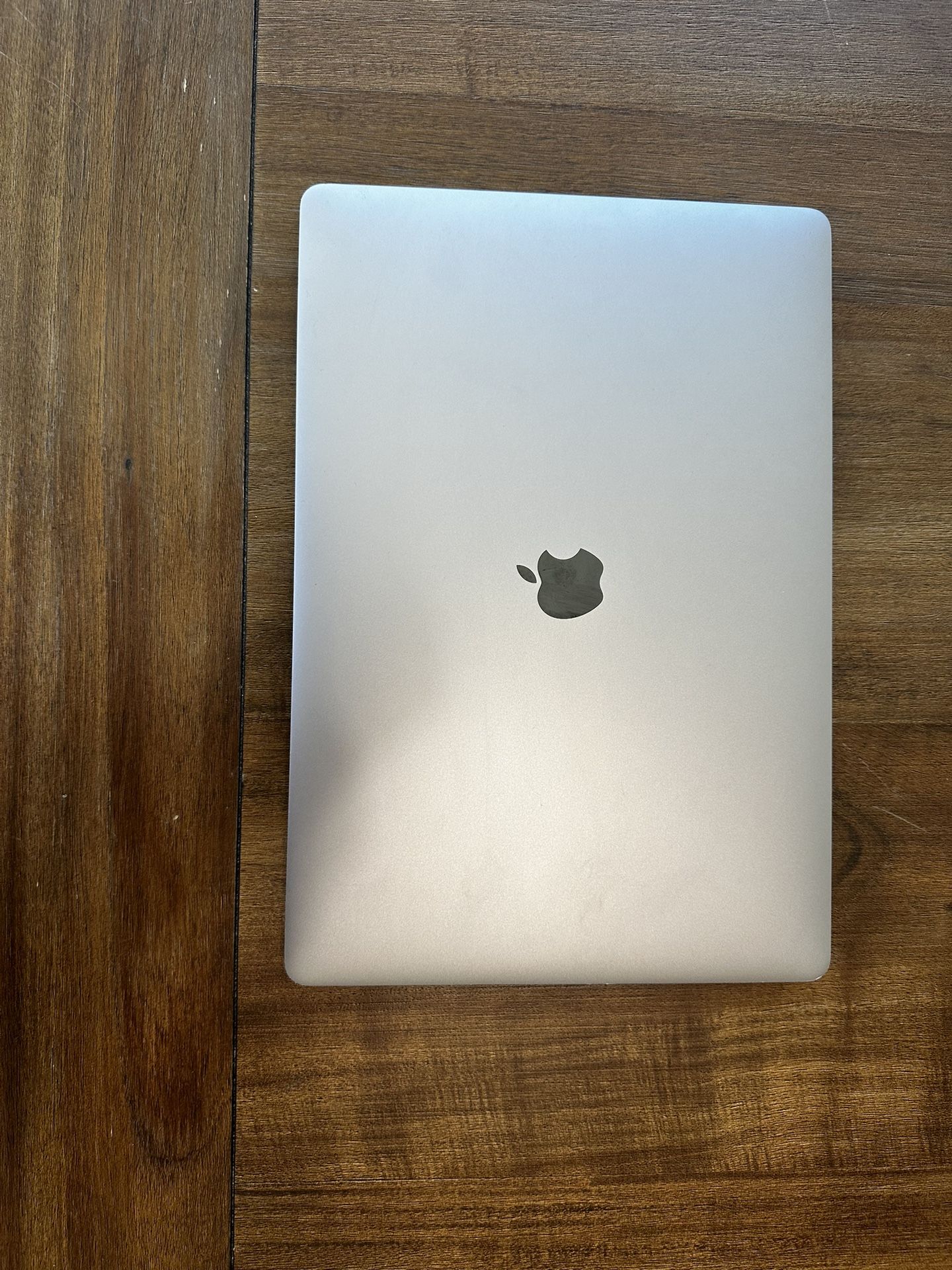 Apple MacBook Pro 15 4.8Ghz i9 a1990 Touch Bar 512GB SSD 16GB