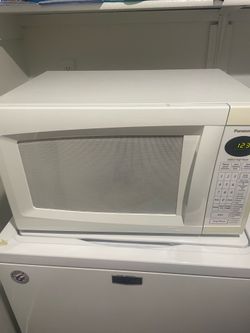 Large microwave oven