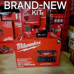 Milwaukee
M18 18-Volt 2 Gal. Lithium-Ion Cordless Wet/Dry Vacuum W/Battery 5.0 Ah And Charger 