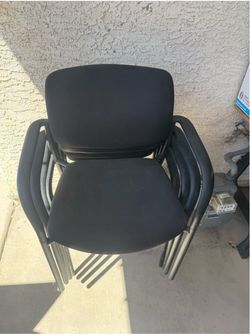 4 chairs in good condition Spanish 4 sillas en buen estado