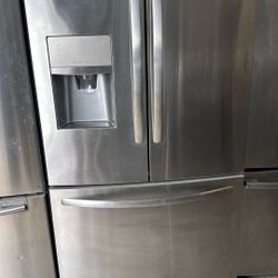 Frigidaire Refrigerator 
