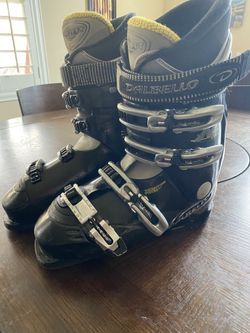 Ski Boots Men 7.5 To 8 Women 8.5 To 9