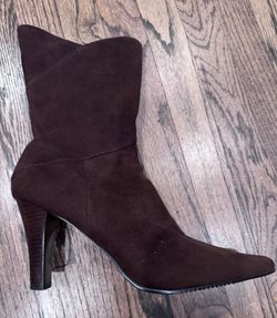 Size 8 1/2 M suede boots